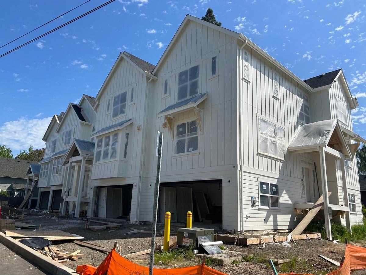 Oak Street Town Homes 